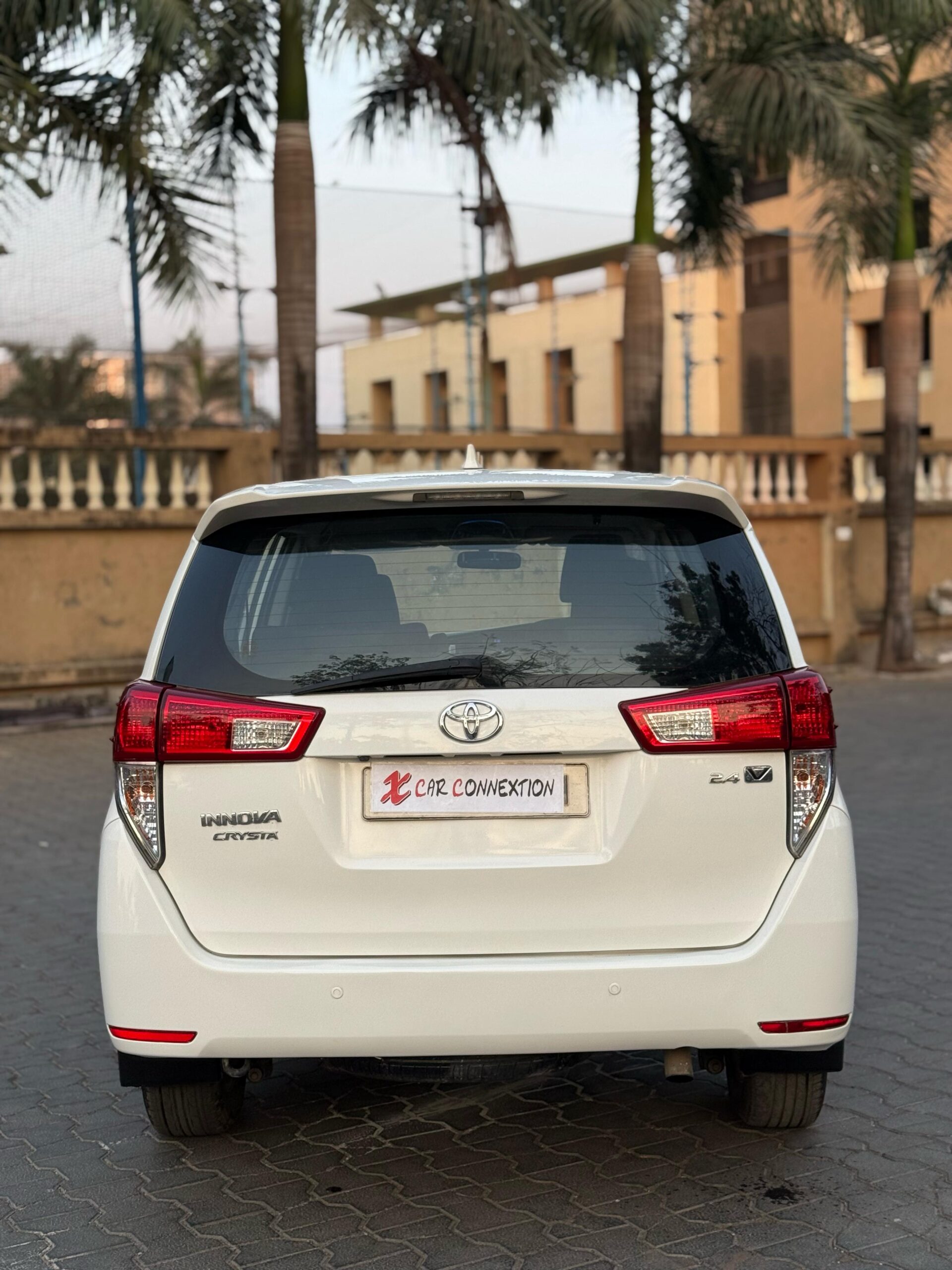 2017 Toyota Innova Crysta 2.4 V