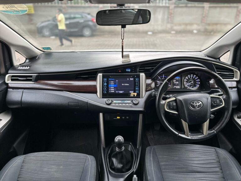 2018 Toyota Innova Crysta 2.4 V