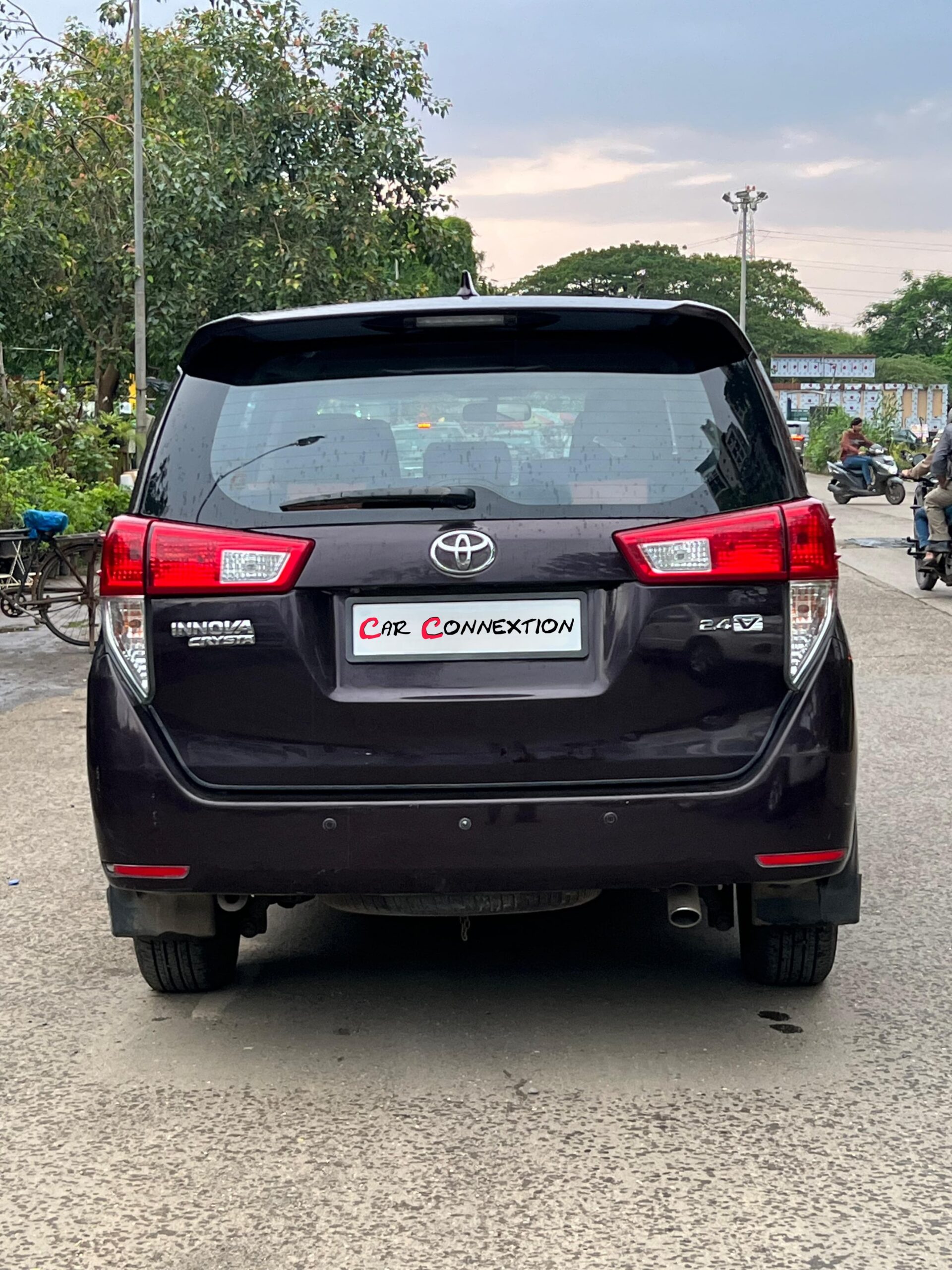 2016 Toyota Innova Crysta 2.4 V