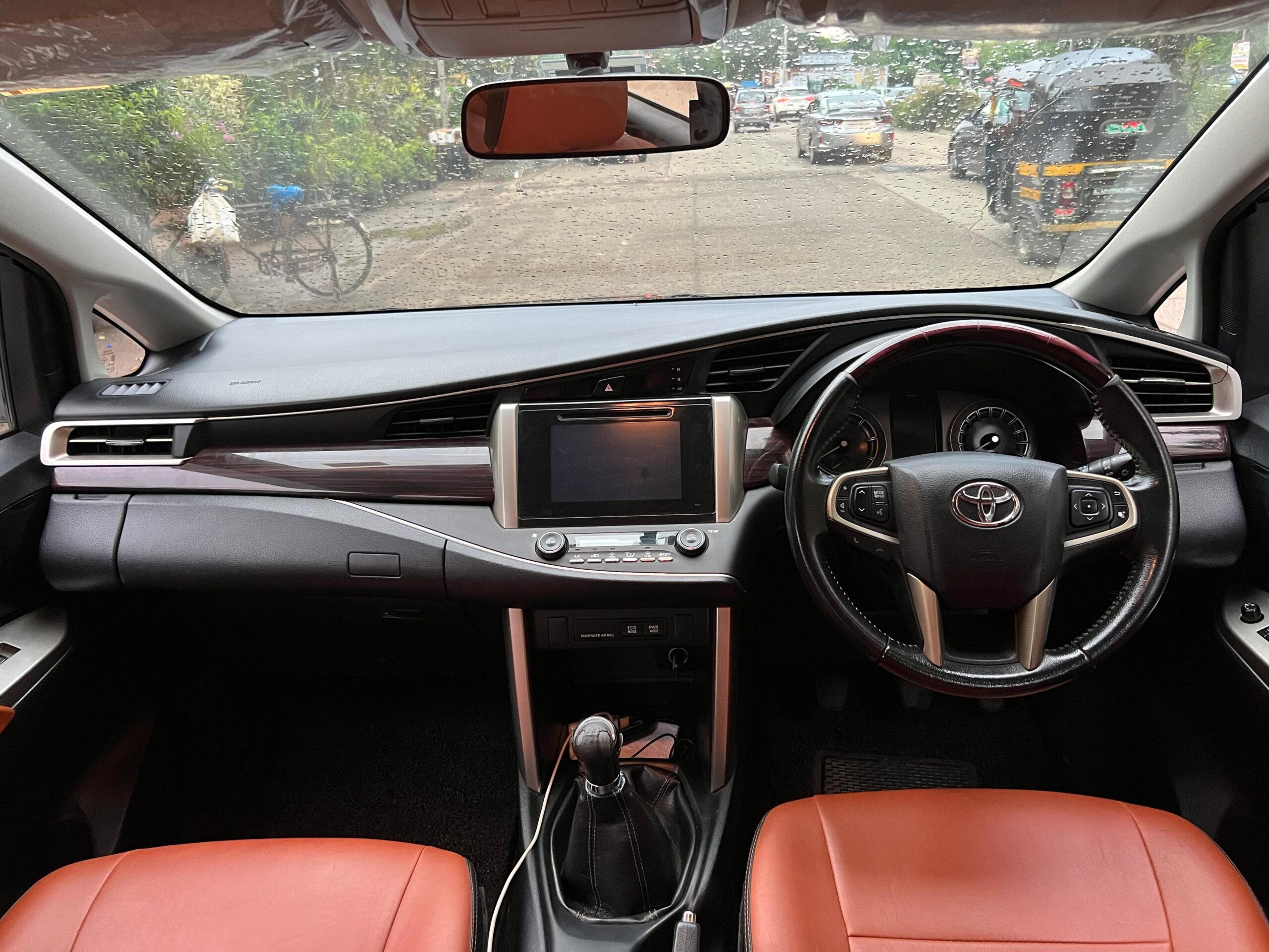 2016 Toyota Innova Crysta 2.4 V