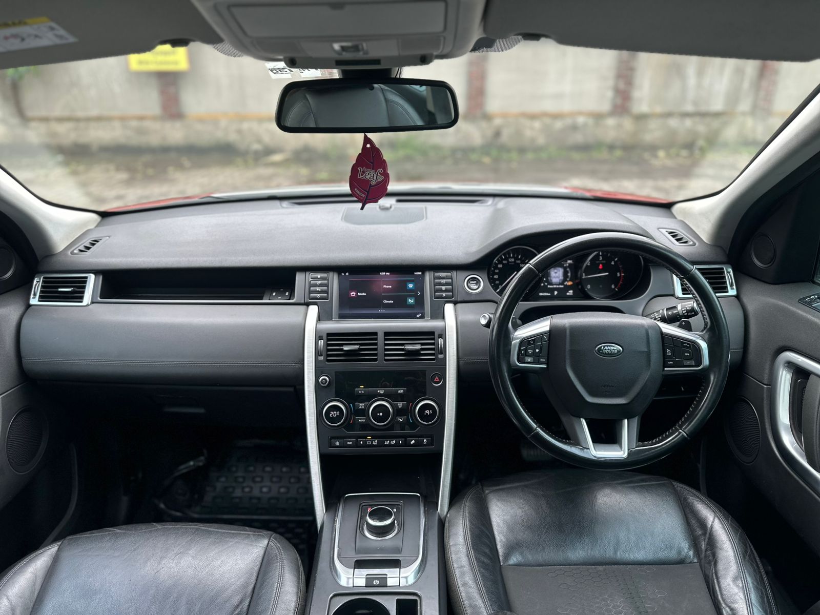 2019 Range Rover Discovery