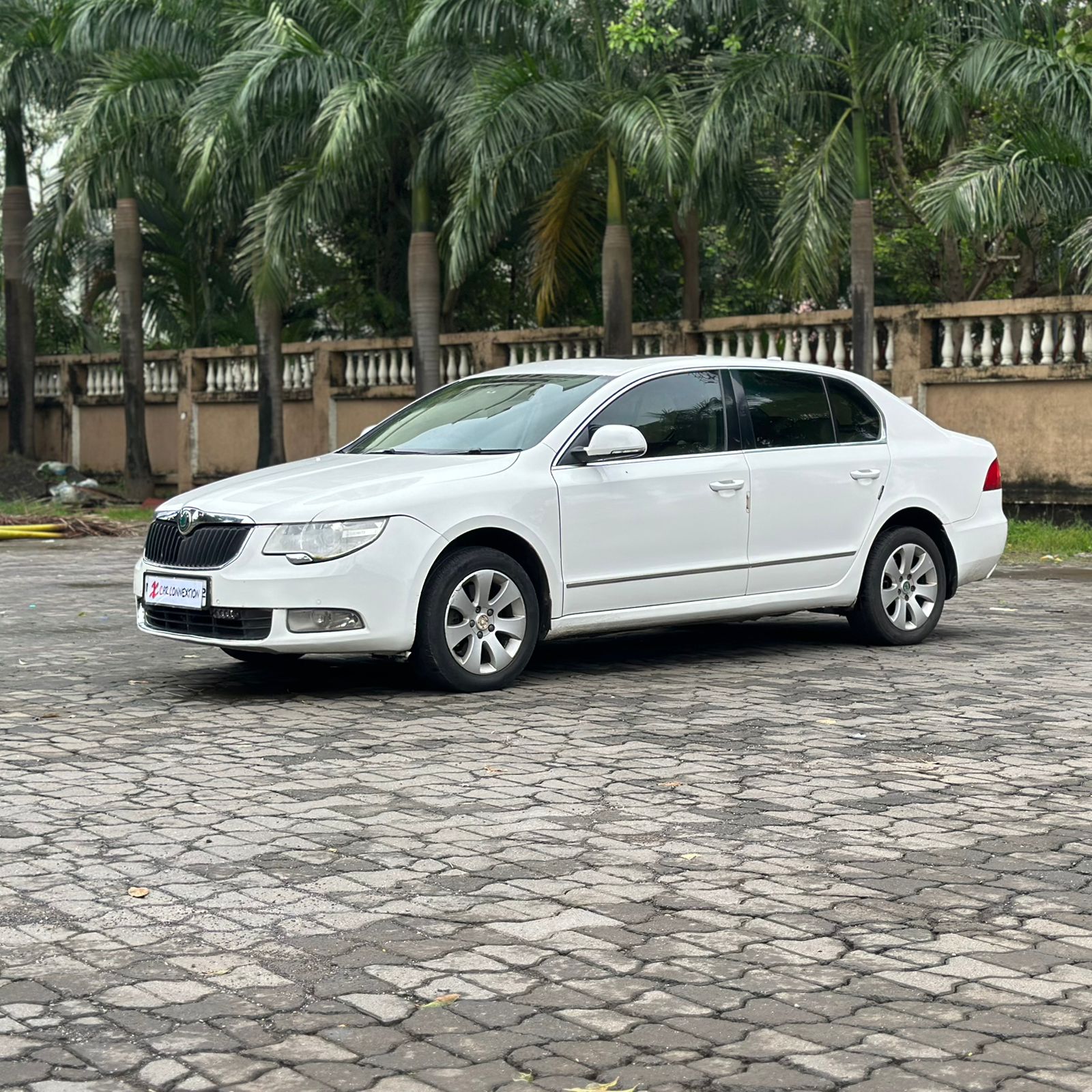 Mfg 2012/Reg 2013 Skoda Superb Elegance