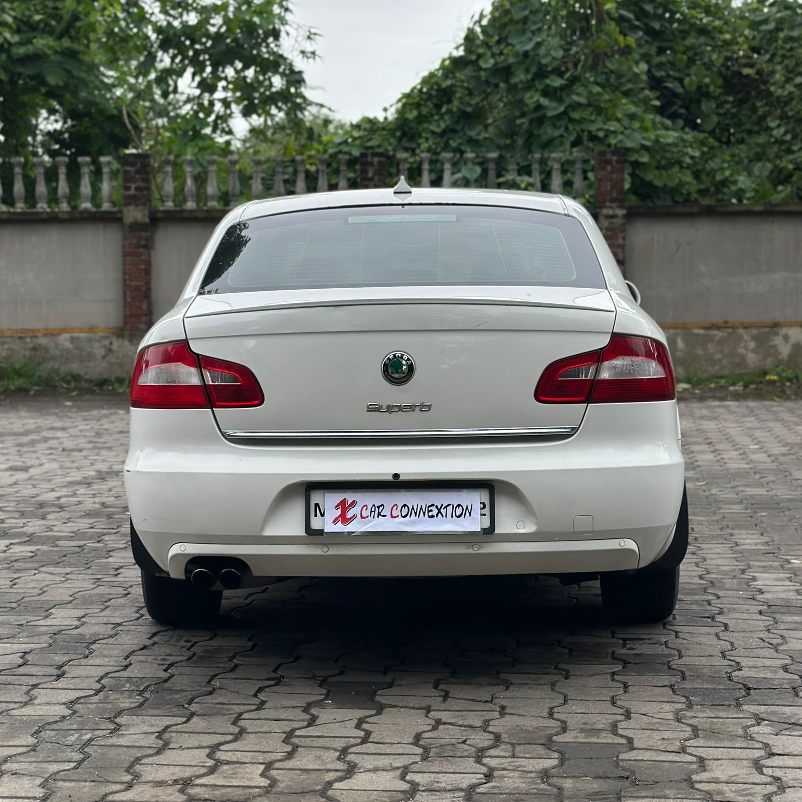 Mfg 2012/Reg 2013 Skoda Superb Elegance