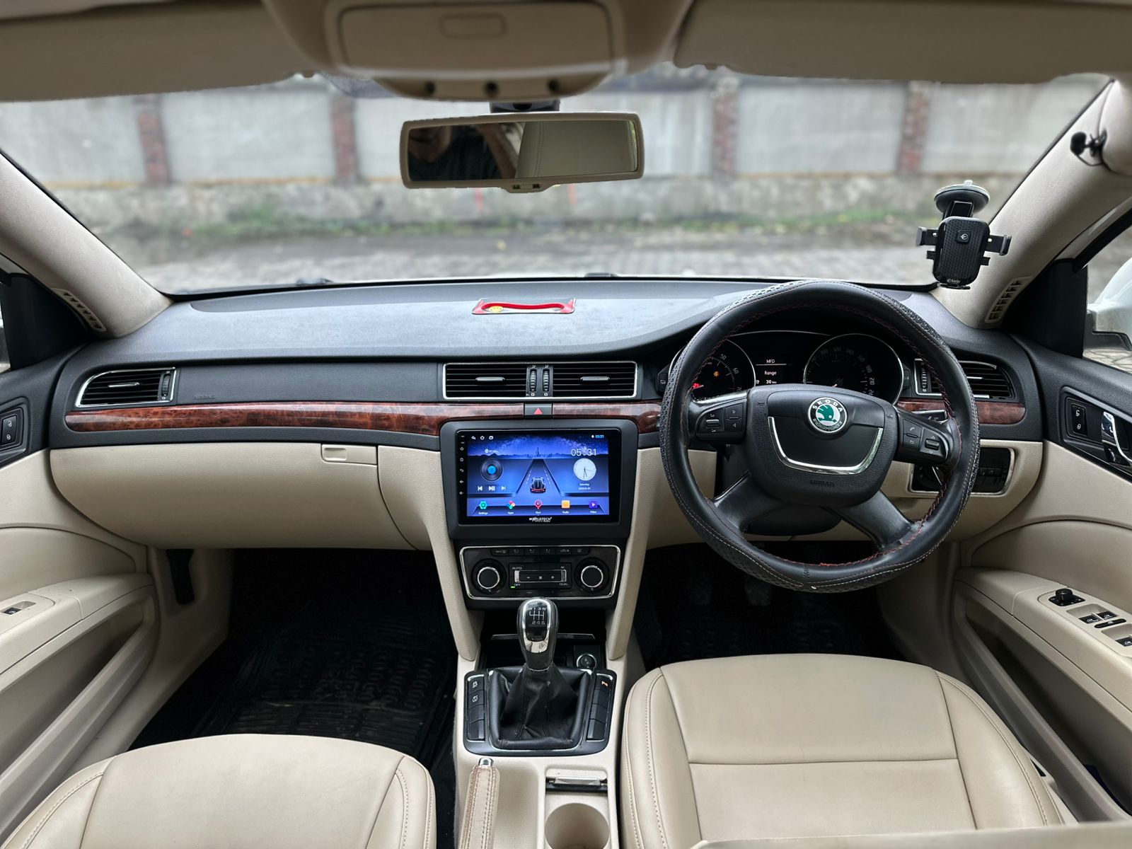 Mfg 2012/Reg 2013 Skoda Superb Elegance