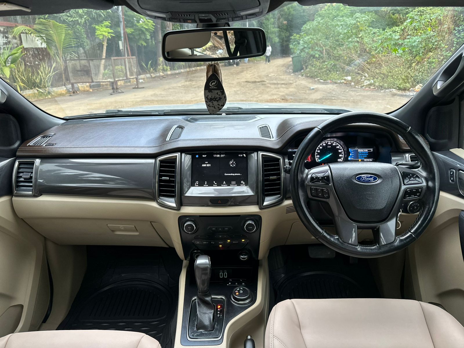 2018 Ford Endeavour 3.2L Titanium