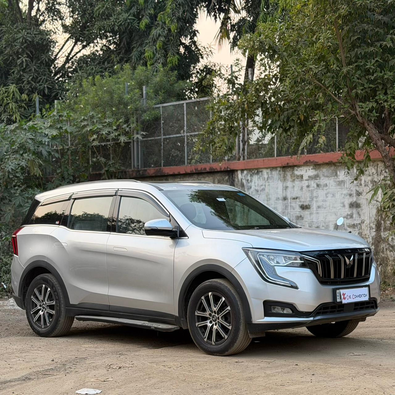 Mfg 2021/mfg 2022 Mahindra XUV 700 AX7 DSL