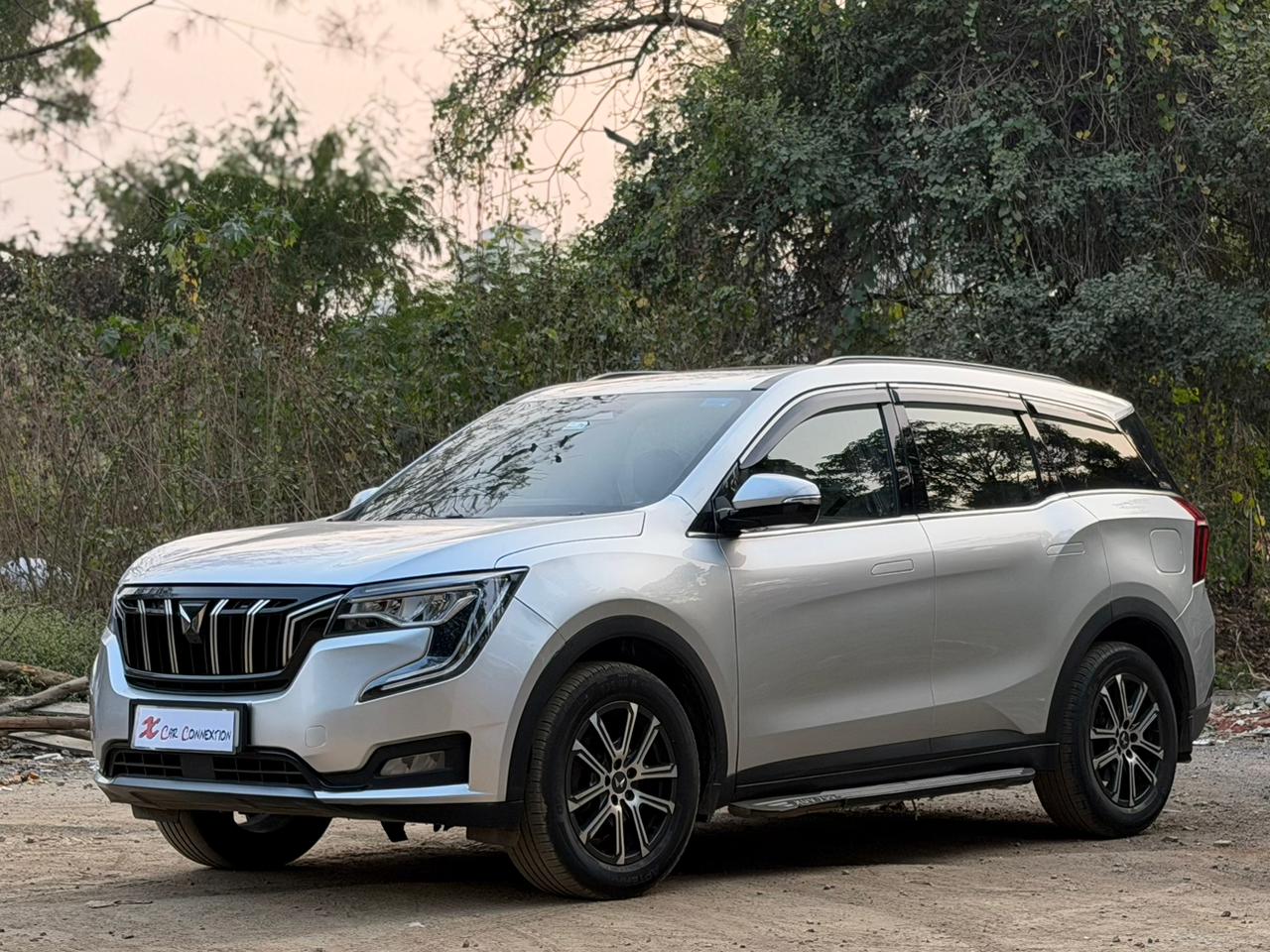 Mfg 2021/mfg 2022 Mahindra XUV 700 AX7 DSL