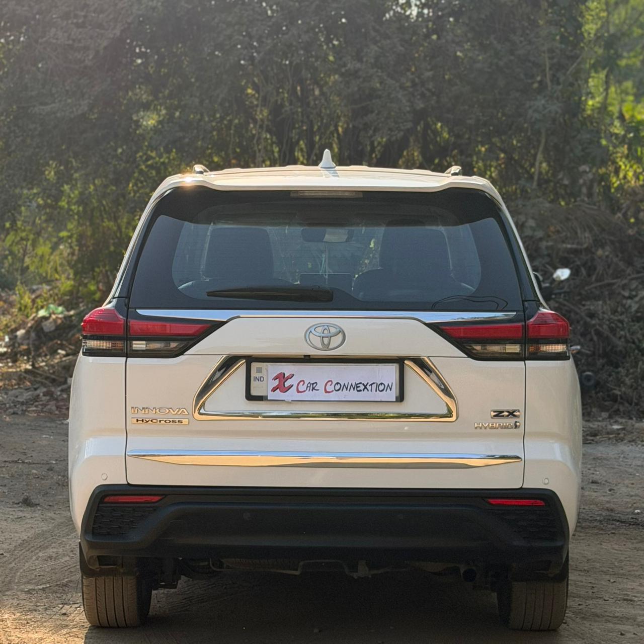 2023 Toyota Innova Hycross ZX (o)