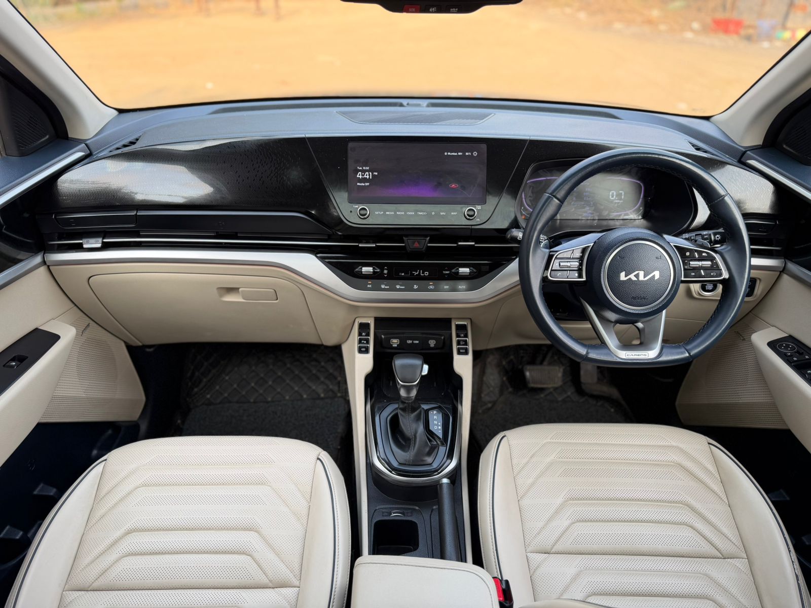 2023 Kia Carens 1.5 luxury plus