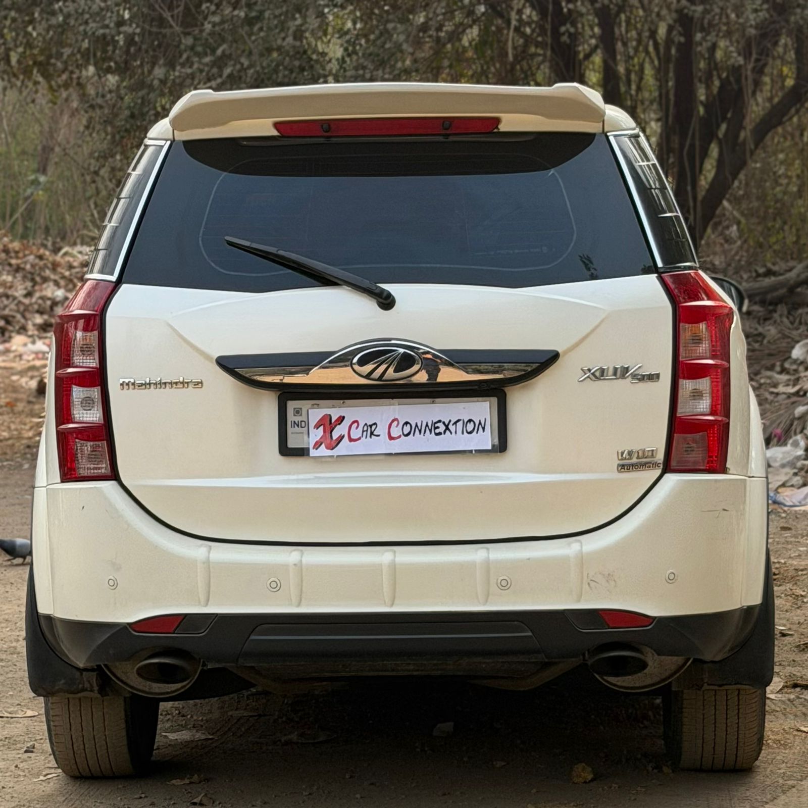 2017 Mahindra XUV 500 W10