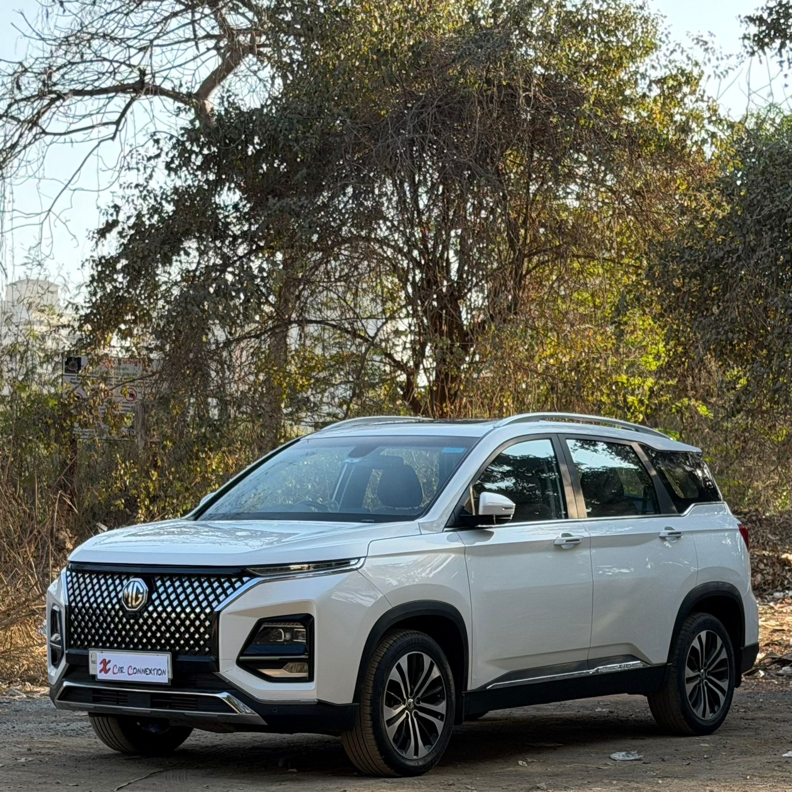 2023 MG Hector Plus CVT Sharp Pro
